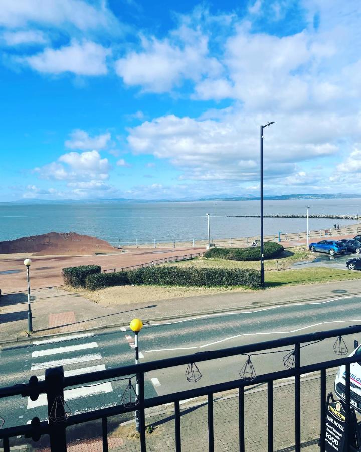 The Croston Balcony Apartment- Morecambe Central Promenade, Beach Front And Sea Views Exterior photo