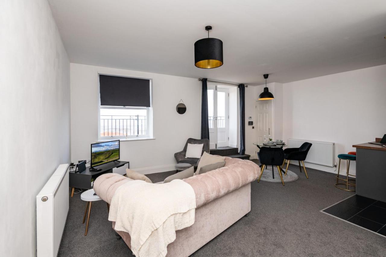 The Croston Balcony Apartment- Morecambe Central Promenade, Beach Front And Sea Views Exterior photo