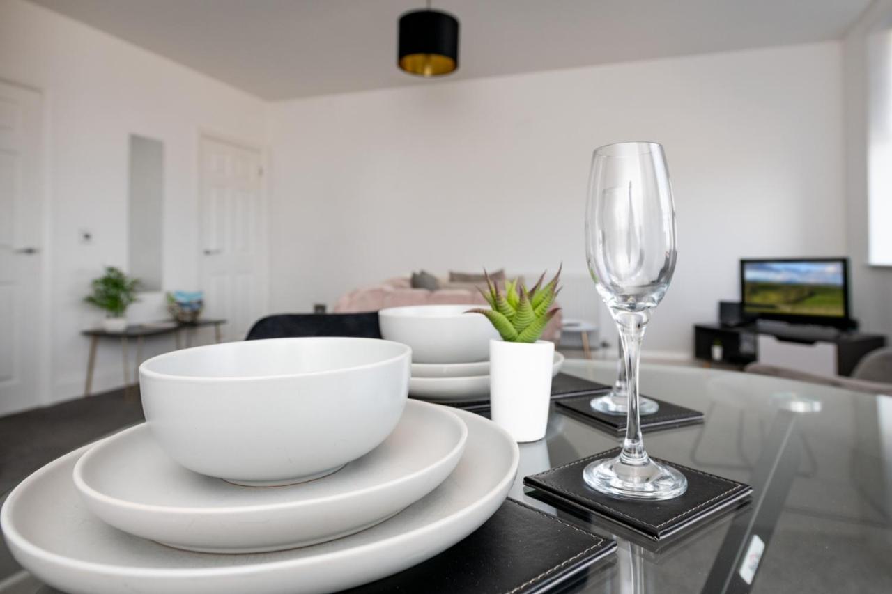 The Croston Balcony Apartment- Morecambe Central Promenade, Beach Front And Sea Views Exterior photo