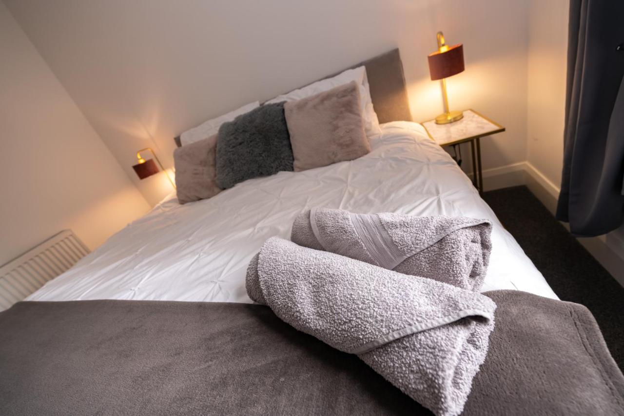 The Croston Balcony Apartment- Morecambe Central Promenade, Beach Front And Sea Views Exterior photo